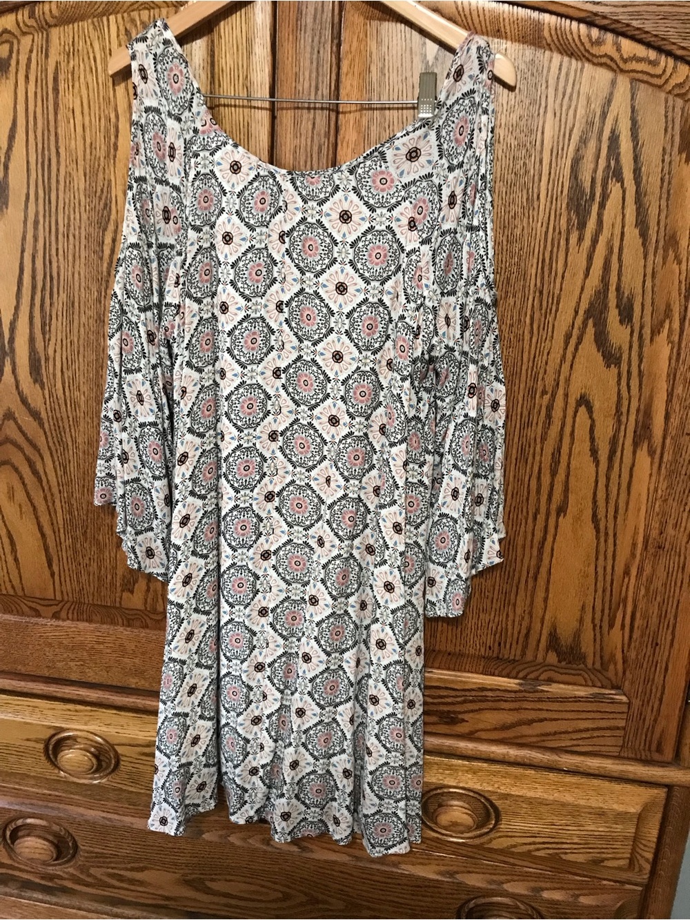Naif Shift Dress Large Floral Coral Black White Open Shoulder Lined